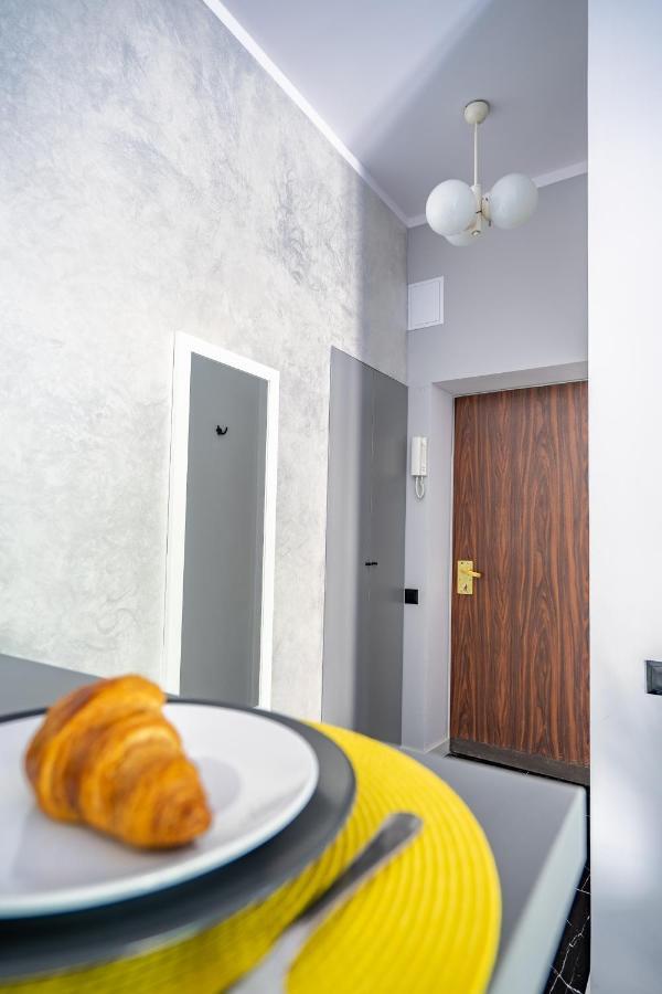 Stylish Studio In The Heart Of The City. Warszawa Exteriör bild