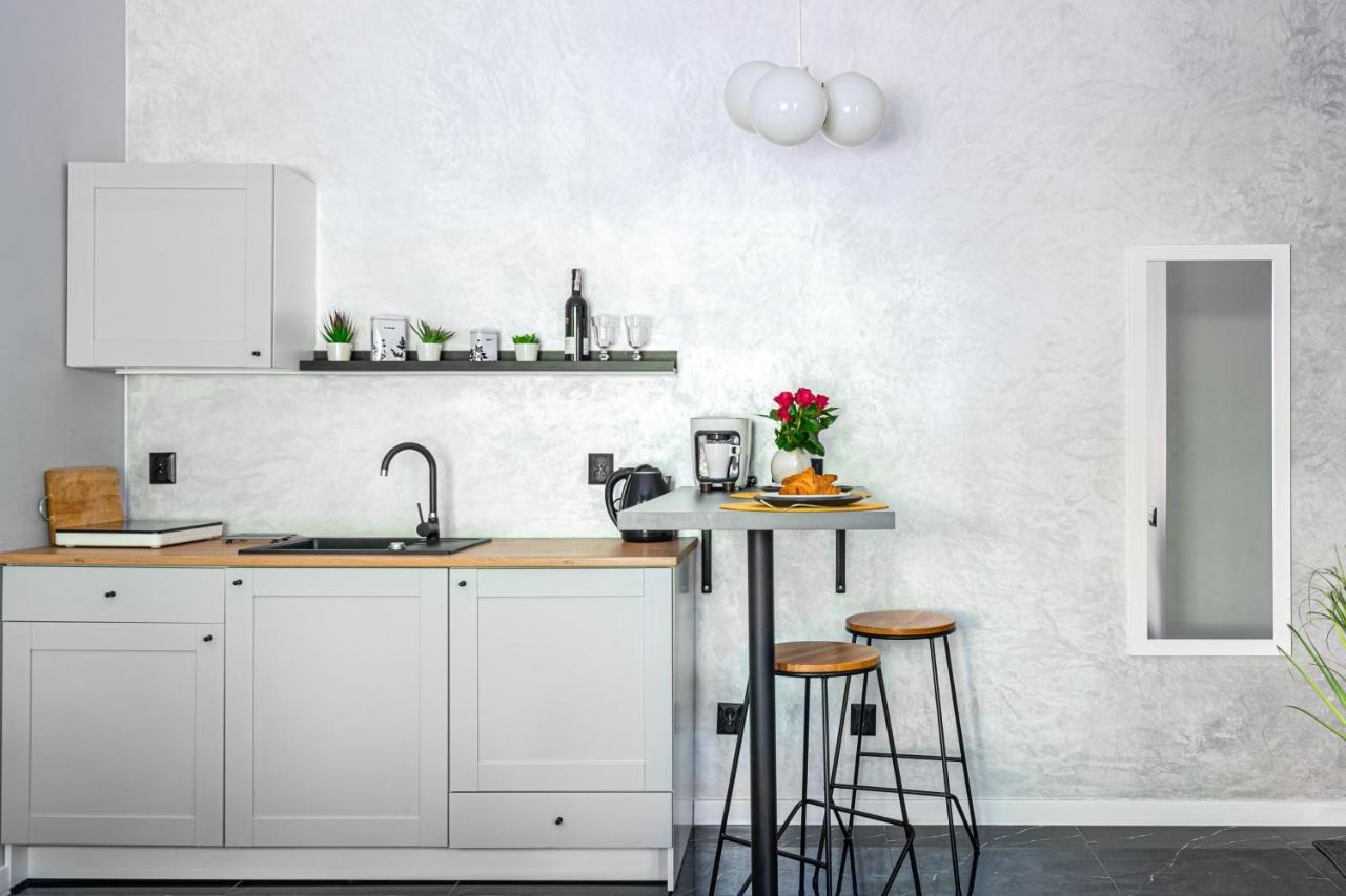 Stylish Studio In The Heart Of The City. Warszawa Exteriör bild
