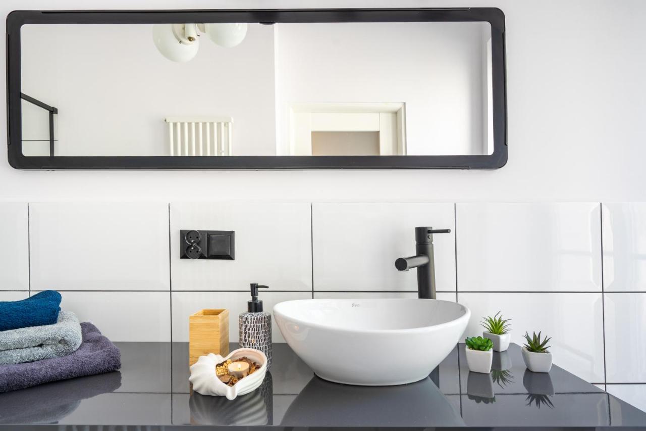 Stylish Studio In The Heart Of The City. Warszawa Exteriör bild